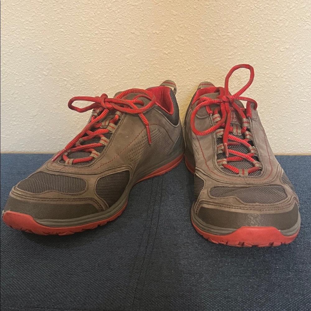 Clarks Men's Brown and Red Athletic Shoes